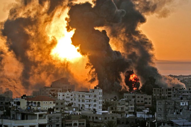 The war has begun... Palestine regains its land