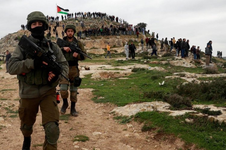 Extremist settlers attack Palestinian property in the northern Jordan Valley