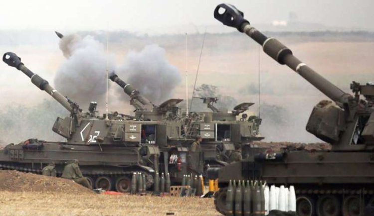 Israeli artillery shelling on the Al-Zaytoun and Shujaiya neighborhoods in Gaza
