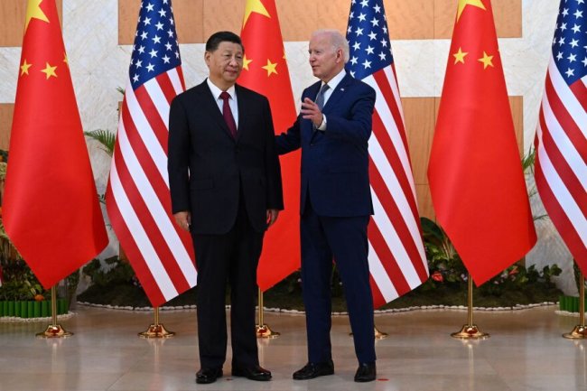 American representatives demand that Joe Biden ban travel to China due to the mysterious disease