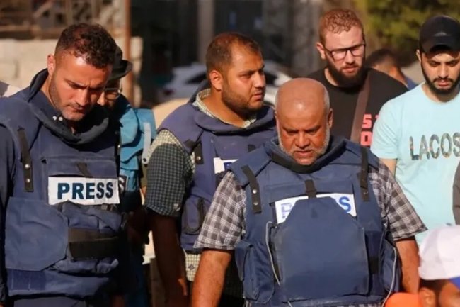 استشهاد الزميل المصور الصحفي سامر ابو دقة جراء قصف اسرائيلي