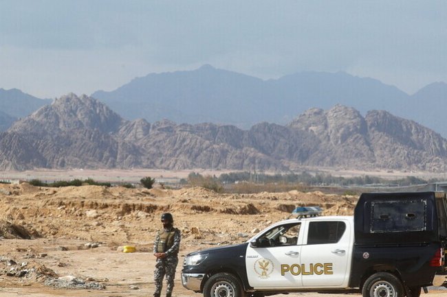 Egyptian defenses shoot down a “flying object” off the city of Dahab