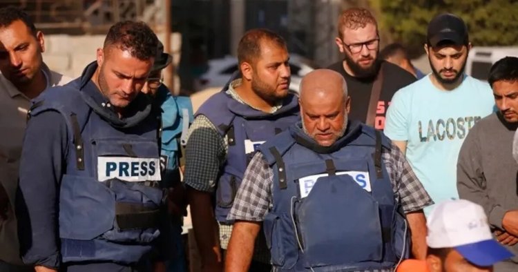 استشهاد الزميل المصور الصحفي سامر ابو دقة جراء قصف اسرائيلي