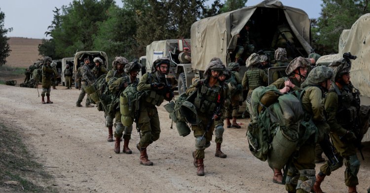 Israeli soldiers escape into Portugal