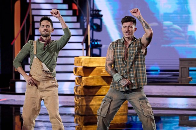 Jonan Wiergo Charms with Samba Performance on 'Bailando con las estrellas