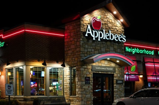 Applebee's Date Night Subscription Passes Sell Out in Record Time