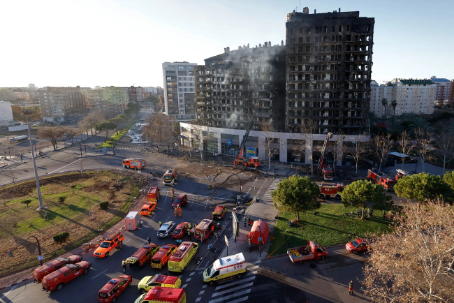 Tragic Blaze in Valencia: High-Rise Fire Claims Lives and Sparks Mourning