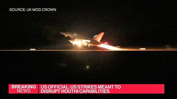 US and UK Launch Targeted Strikes on Houthi Sites in the Red Sea
