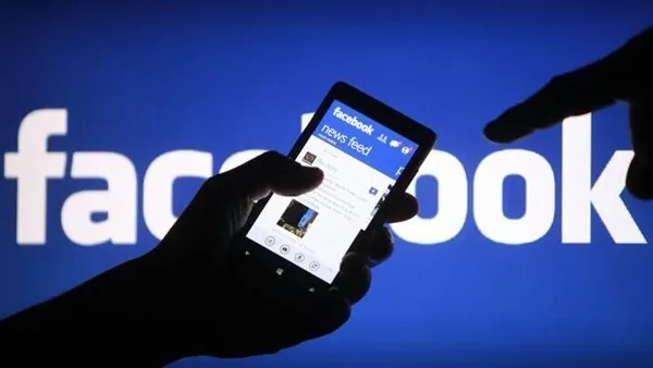 عطل فني عالمي يقطع الاتصال بـ«فيسبوك» ويخرج المستخدمين من حساباتهم