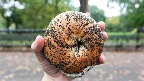 Discover the Top 8 Bagel Shops in NYC: Expert Recommendations